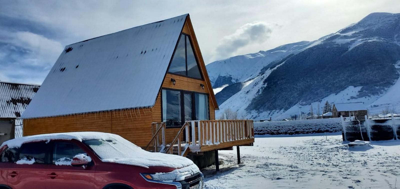 Willa Mountain Hut In Kazbegi Zewnętrze zdjęcie